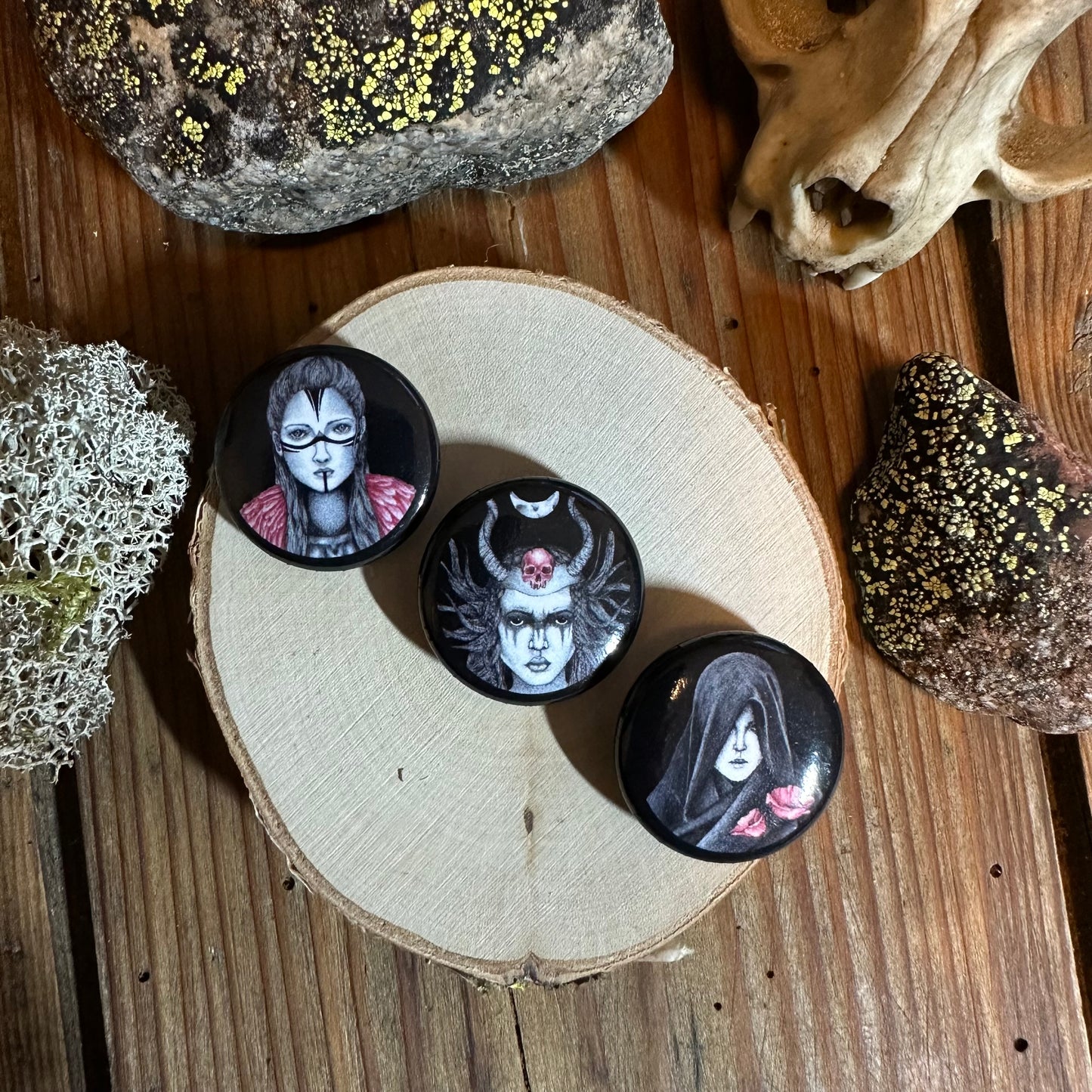Set of 3 Odusseia badges