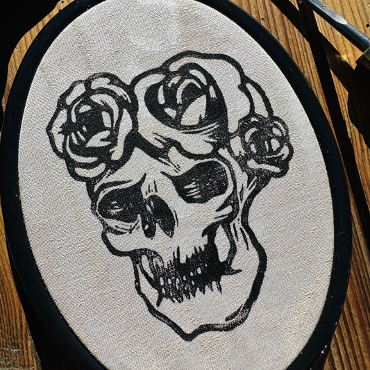 Cadre linogravé "Portrait macabre"