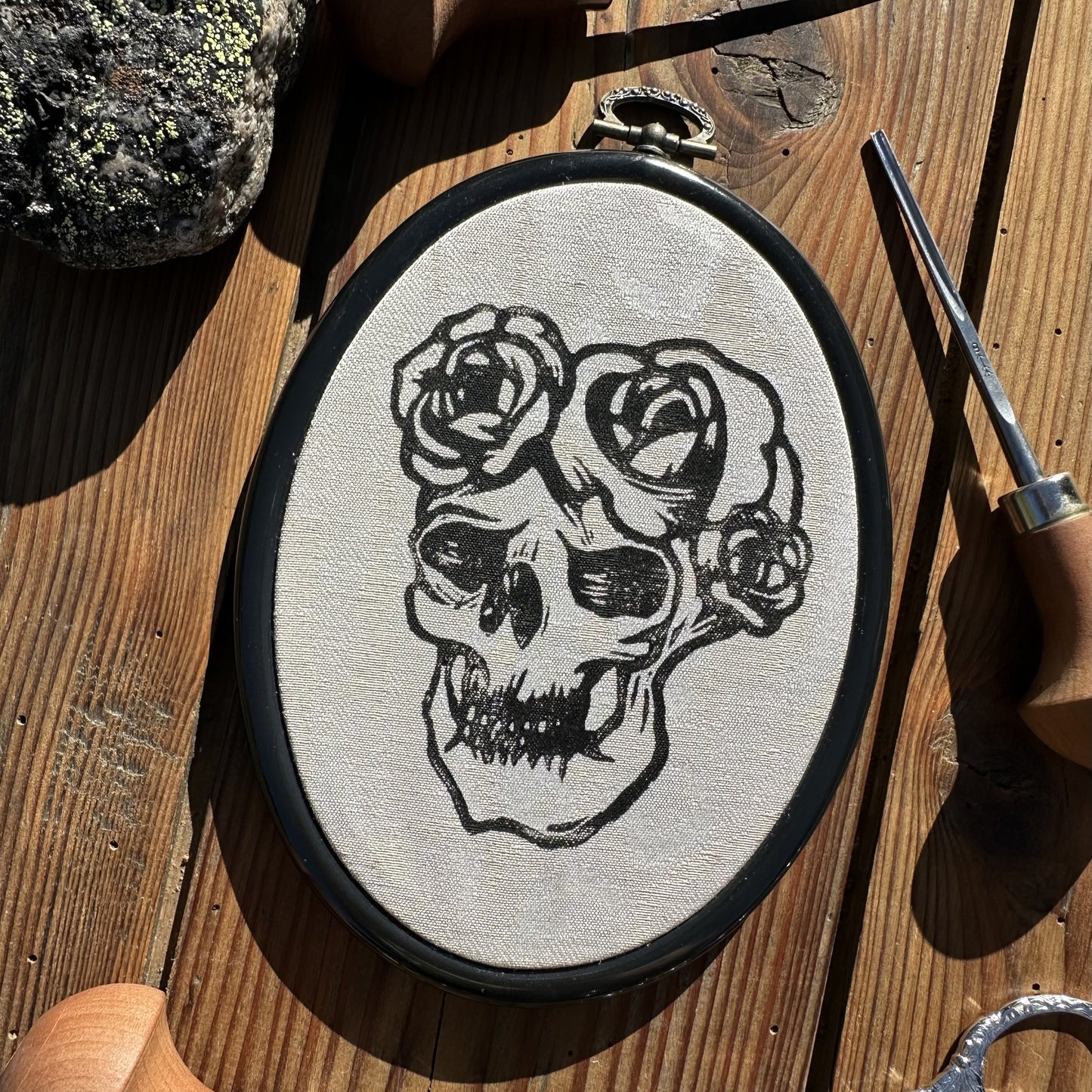 Cadre linogravé "Portrait macabre"