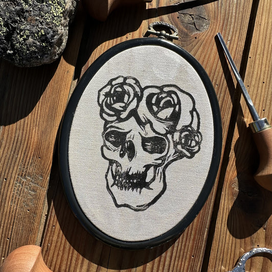 Cadre linogravé "Portrait macabre"